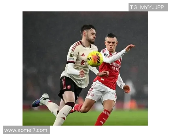 意甲激战国米大胜阿森纳五比一绝杀瞬间点燃全场气氛与转会传闻