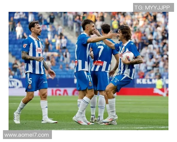 西甲激战巴萨点球大战逆转波尔图全场沸腾瞬间回顾与分析